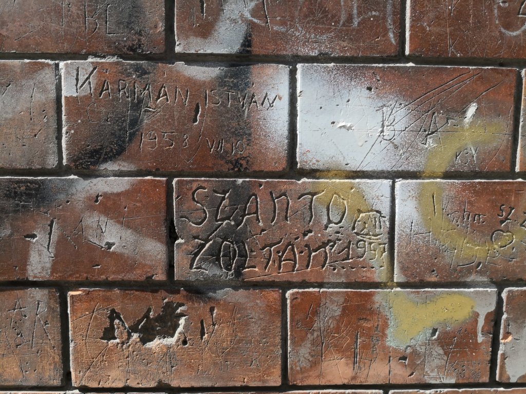 Old graffiti on a wall of Homok utca