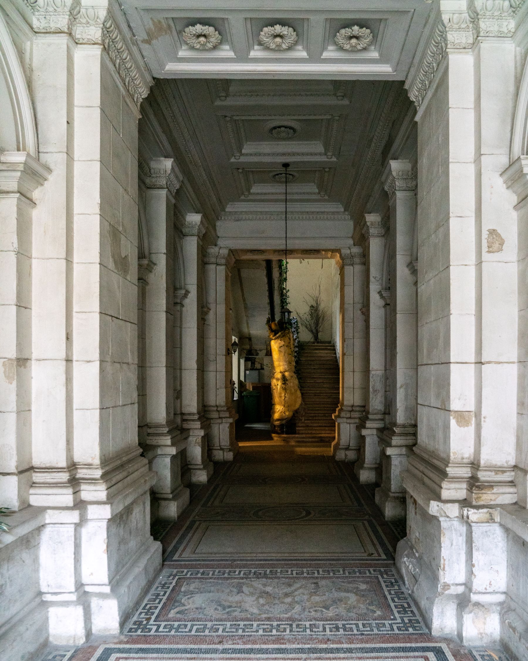 Inside Múzeum körút 19 in Budapest: A partially abandoned building designed by Miklós Ybl for Zsigmond Róth