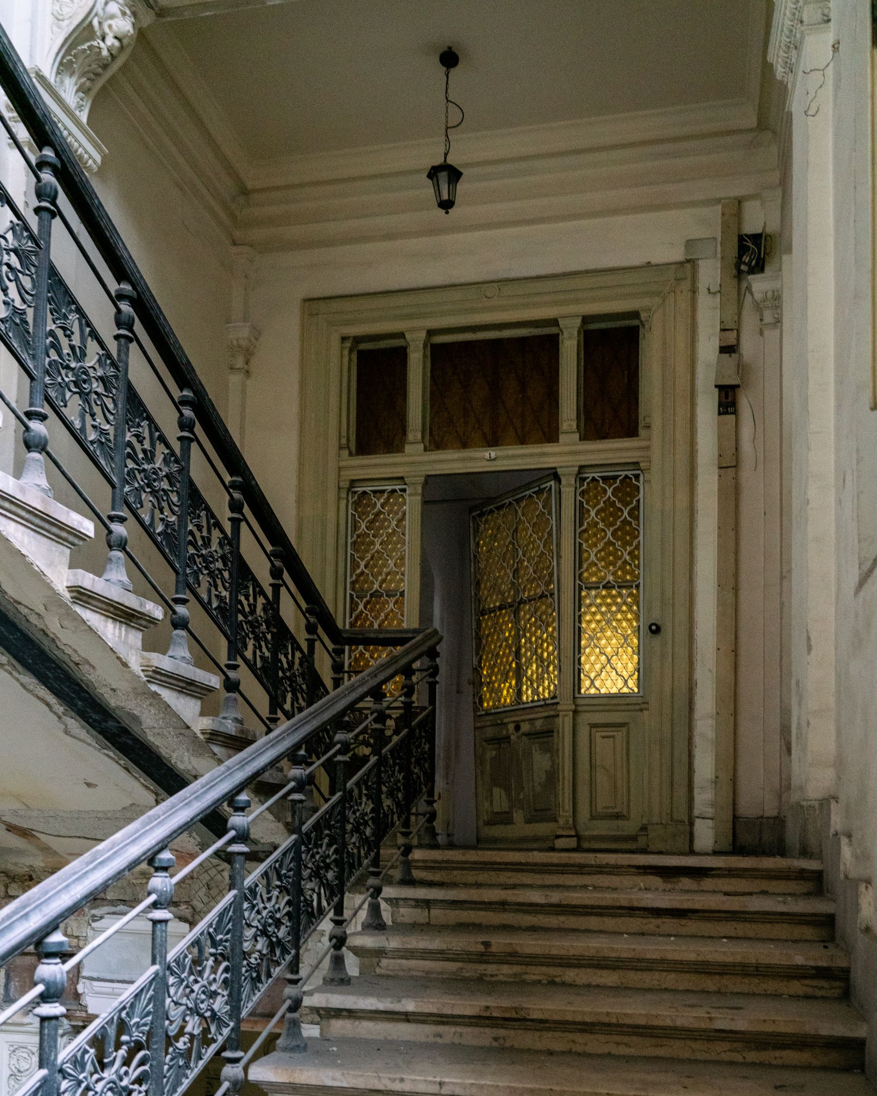 Detail of the staircase of Múzeum körút 19 in Budapest: A partially abandoned building designed by Miklós Ybl for Zsigmond Róth