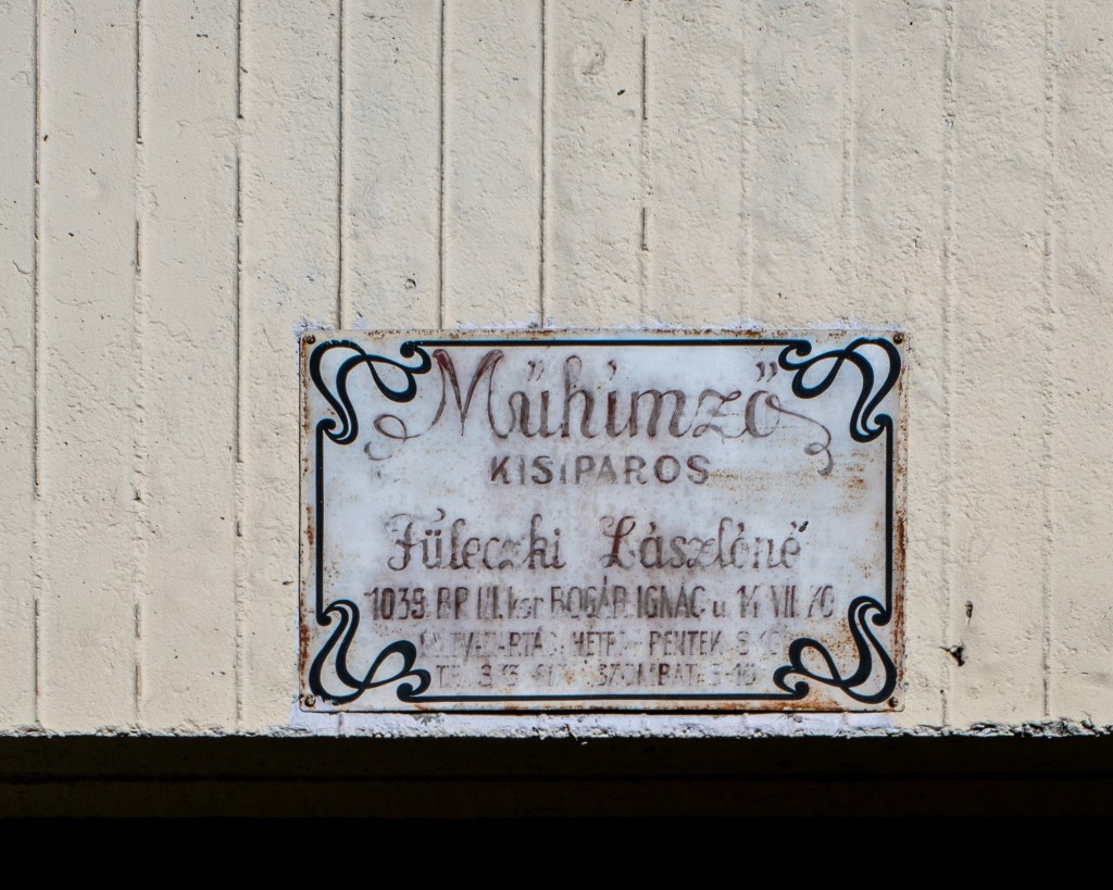 Vintage sign of an embroiderer spotted in Békásmegyer, Budapest