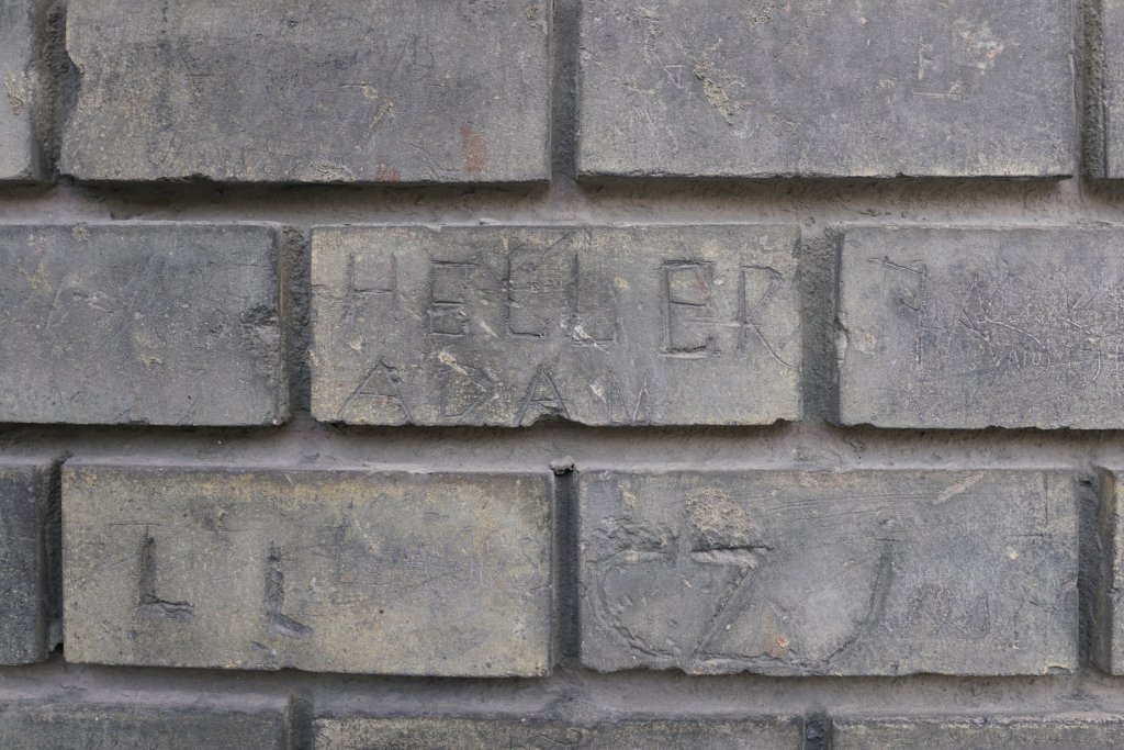 A historical graffiti in Józsefváros, the 8th district of Budapest