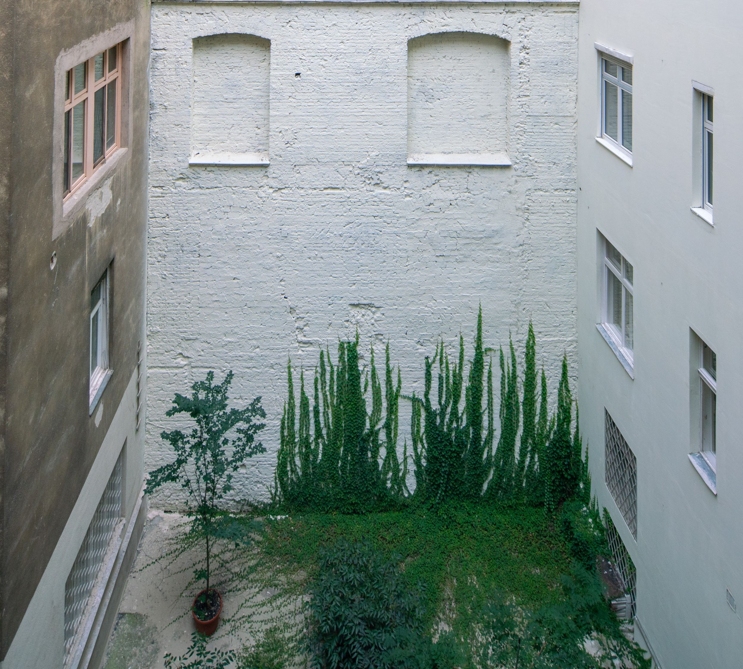 Courtyard of Belgrád rakpart 13-15, Budapest