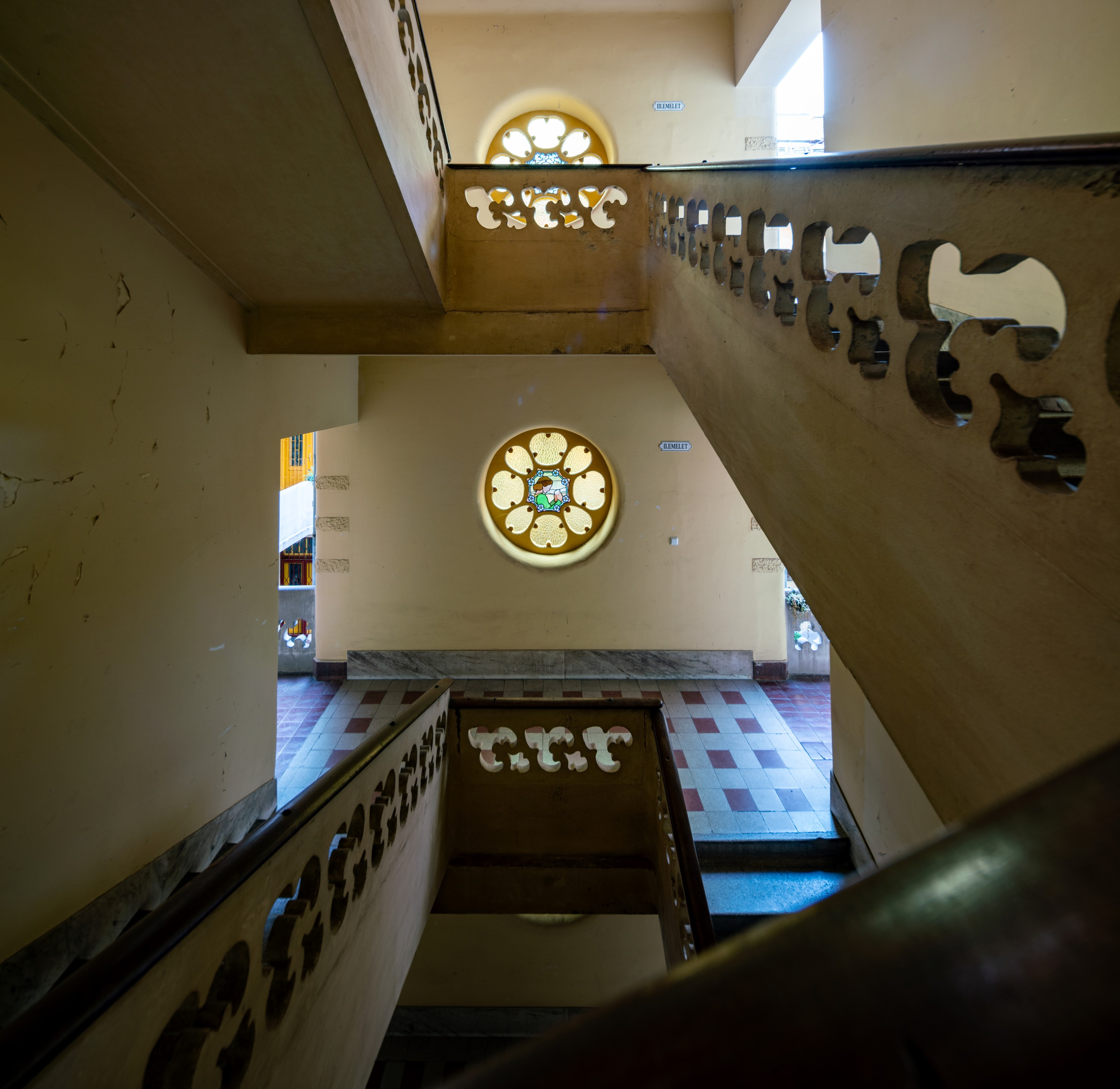 Budapest - Orlay utca 2b, Art Nouveau building designed by István Medgyaszay