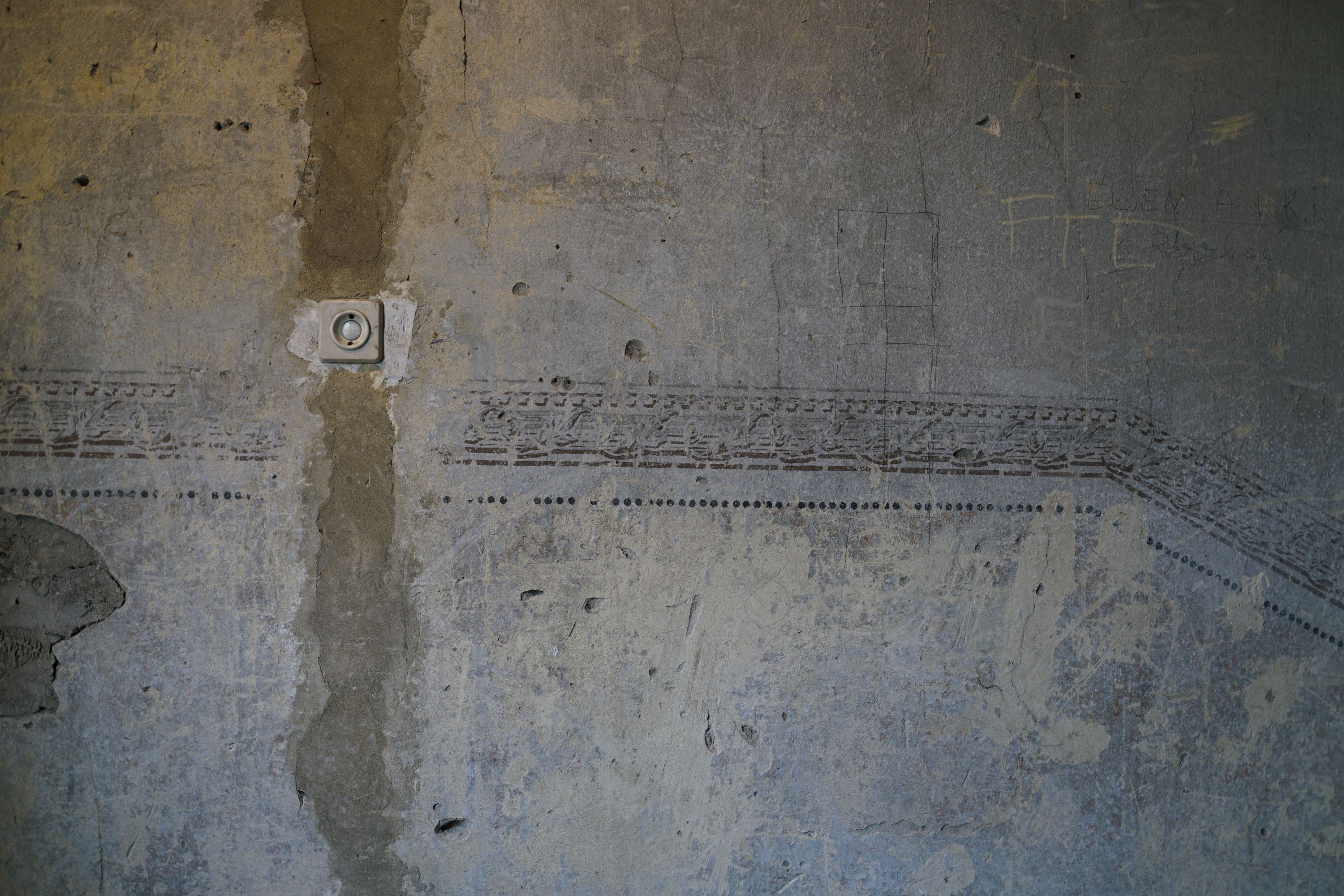 Pálya utca 15: Old House with Bullet Holes from 1945