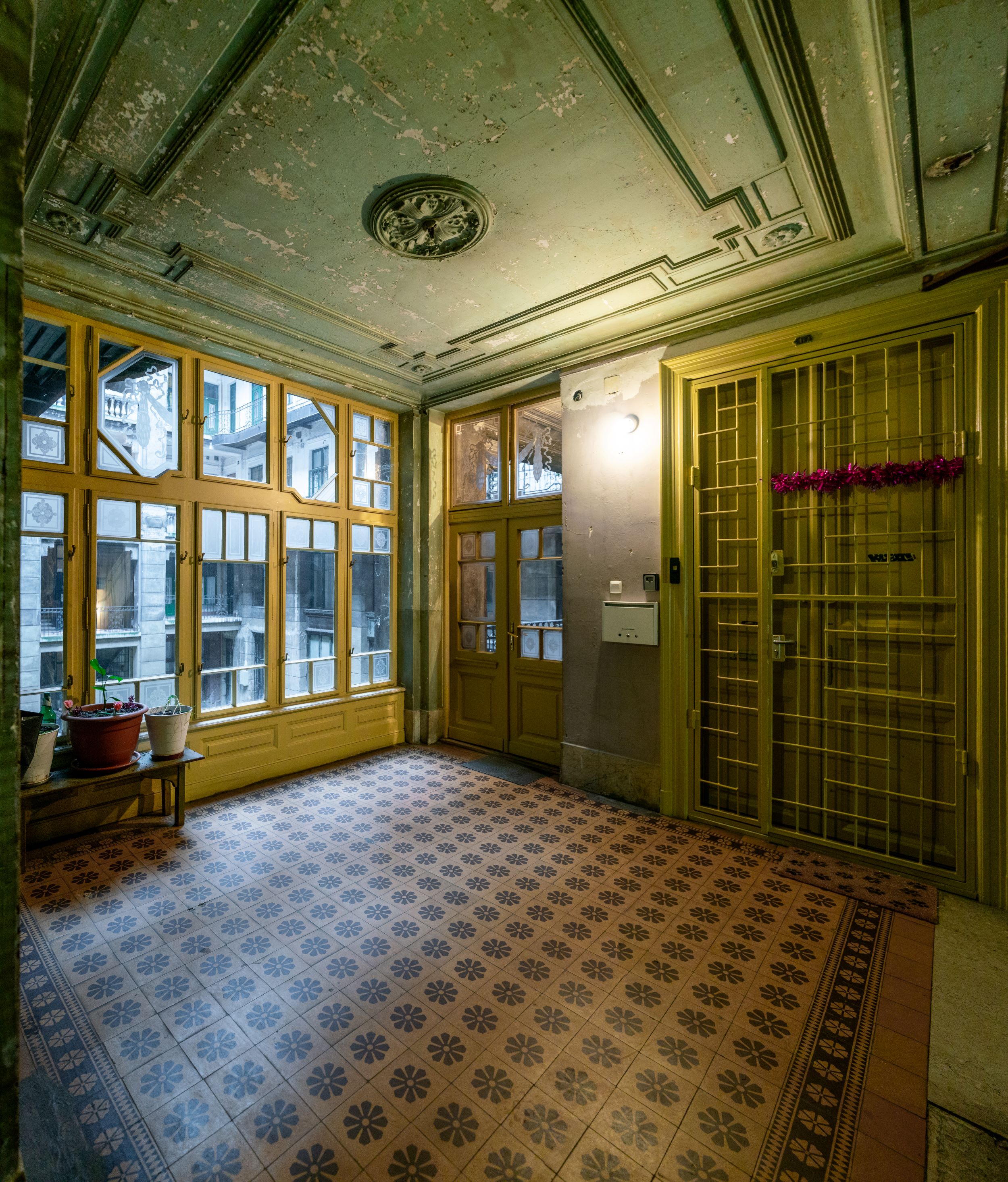 The interior of Semmelweis utca 4