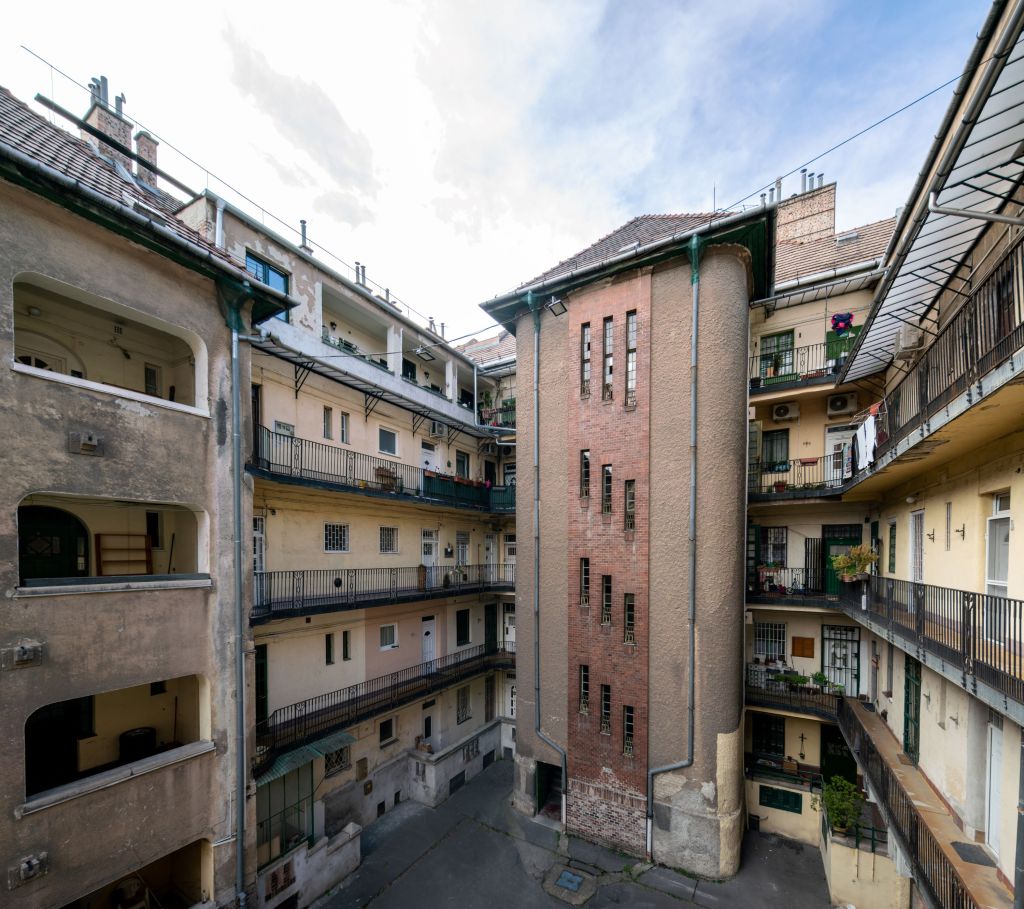 Dózsa György út 138-142 : Social Housing Project from the Early 20th&nbsp;Century