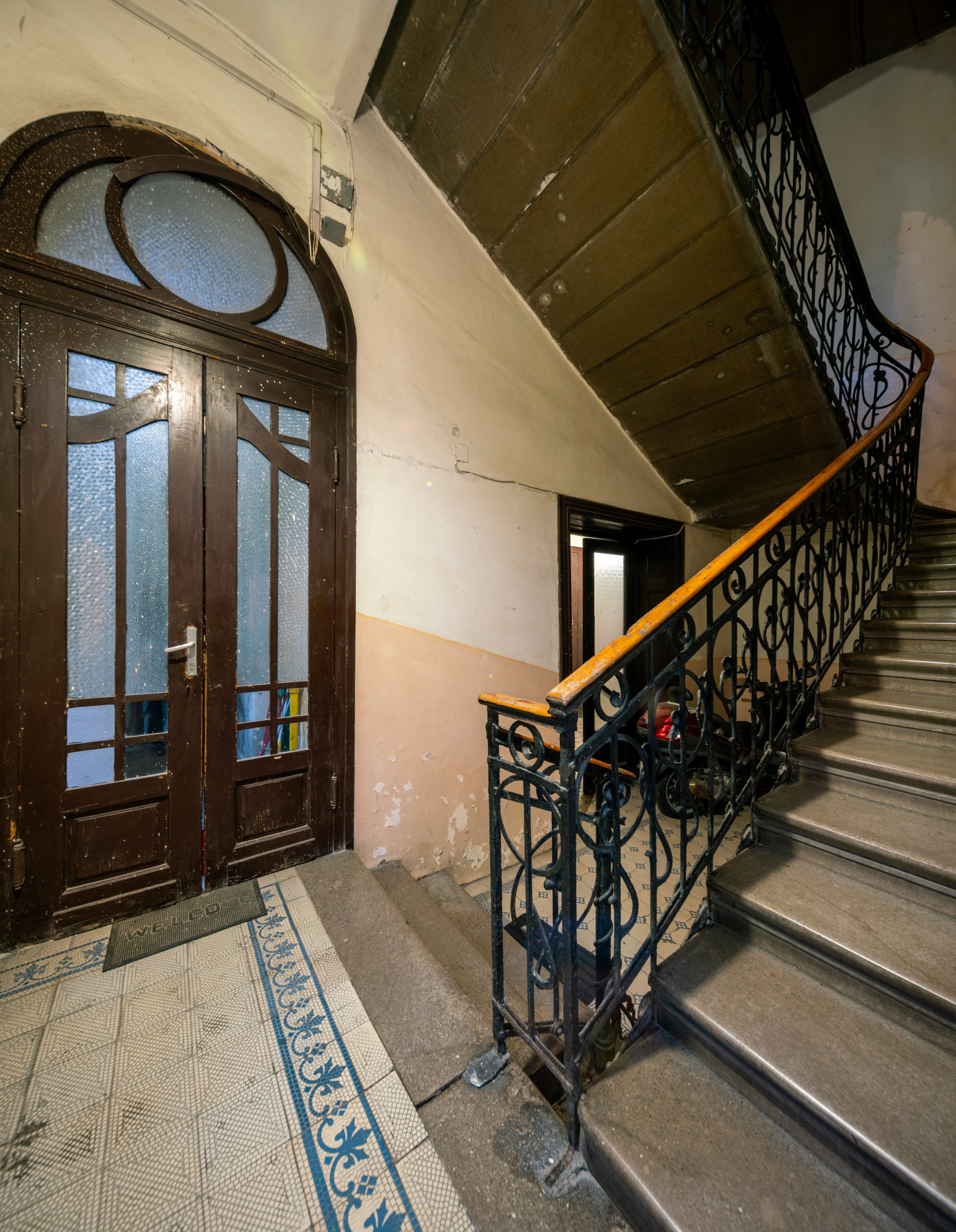 Art Nouveau house in Hajós utca, Terézváros, Budapest