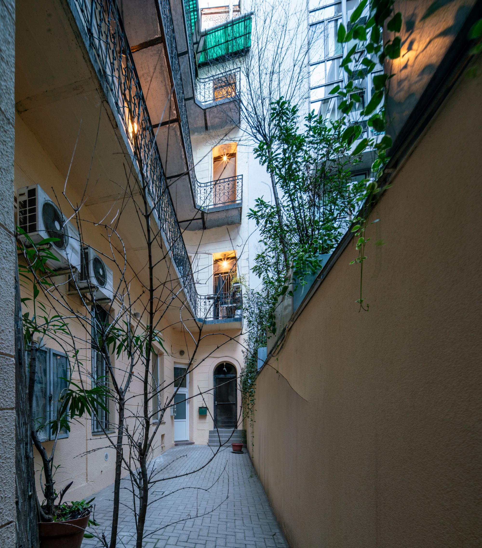 Art Nouveau house in Hajós utca, Terézváros, Budapest