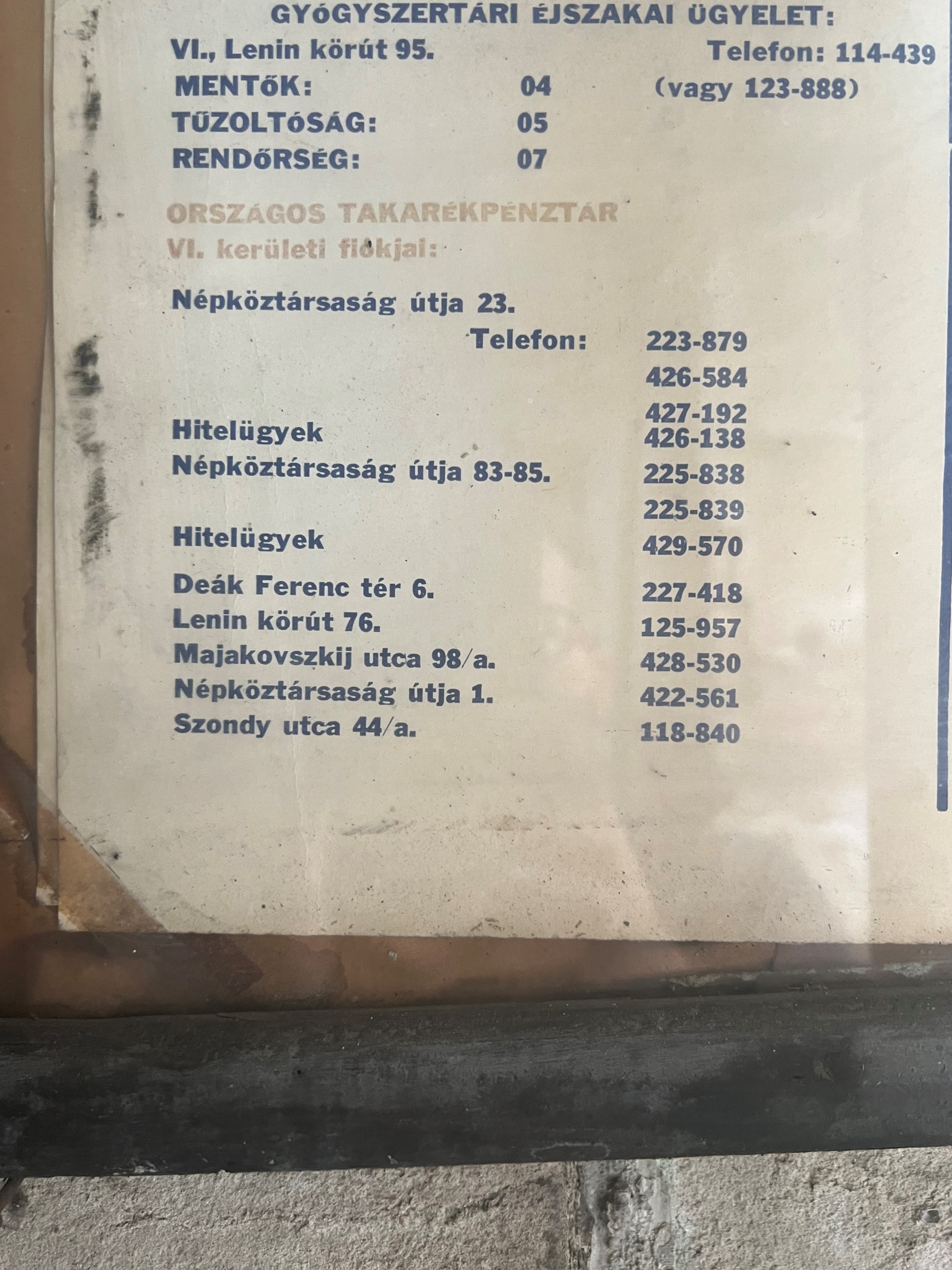 Csengery utca 80 - Decaying house in Terézváros, Budapest