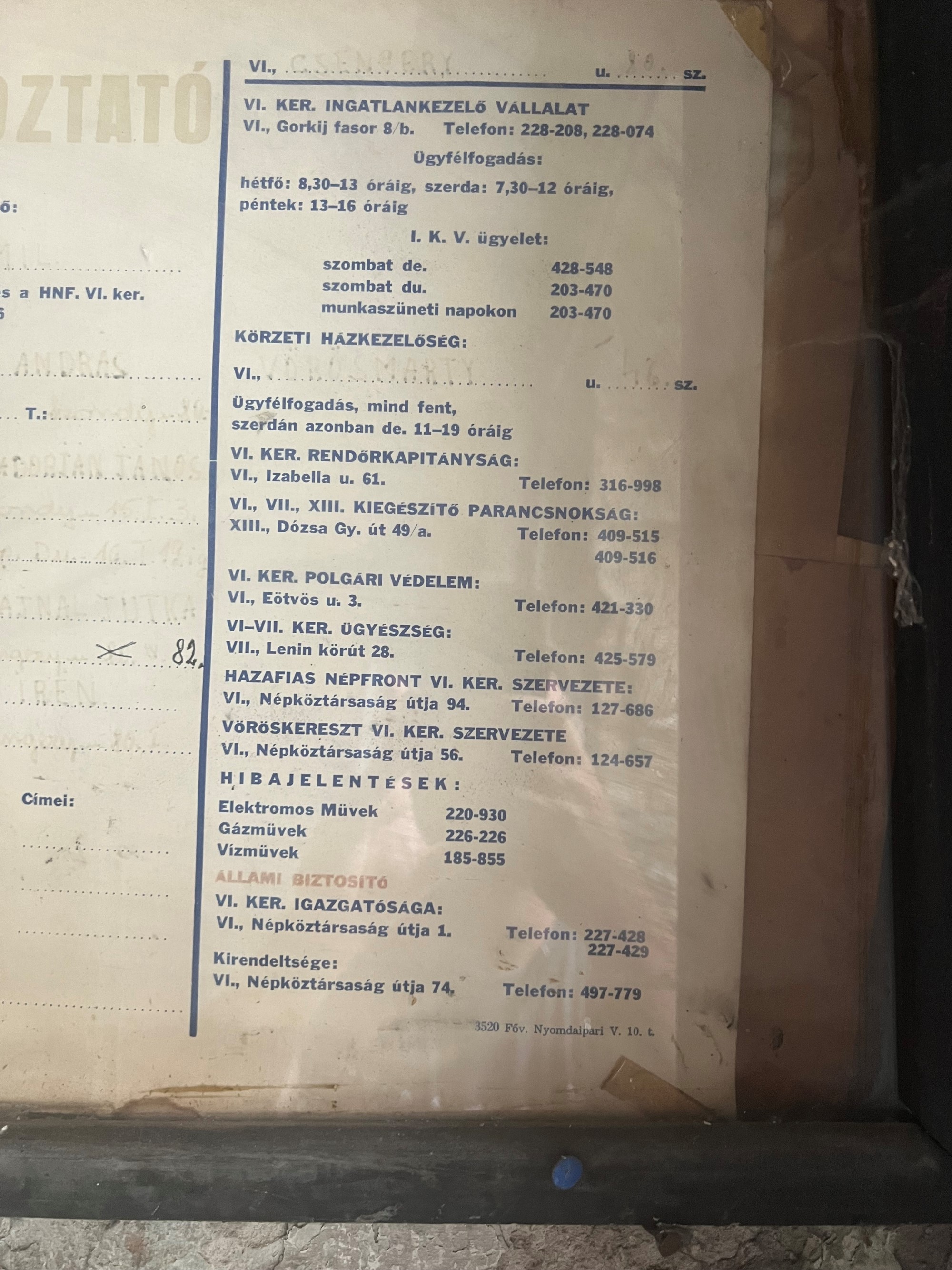 Csengery utca 80 - Decaying house in Terézváros, Budapest