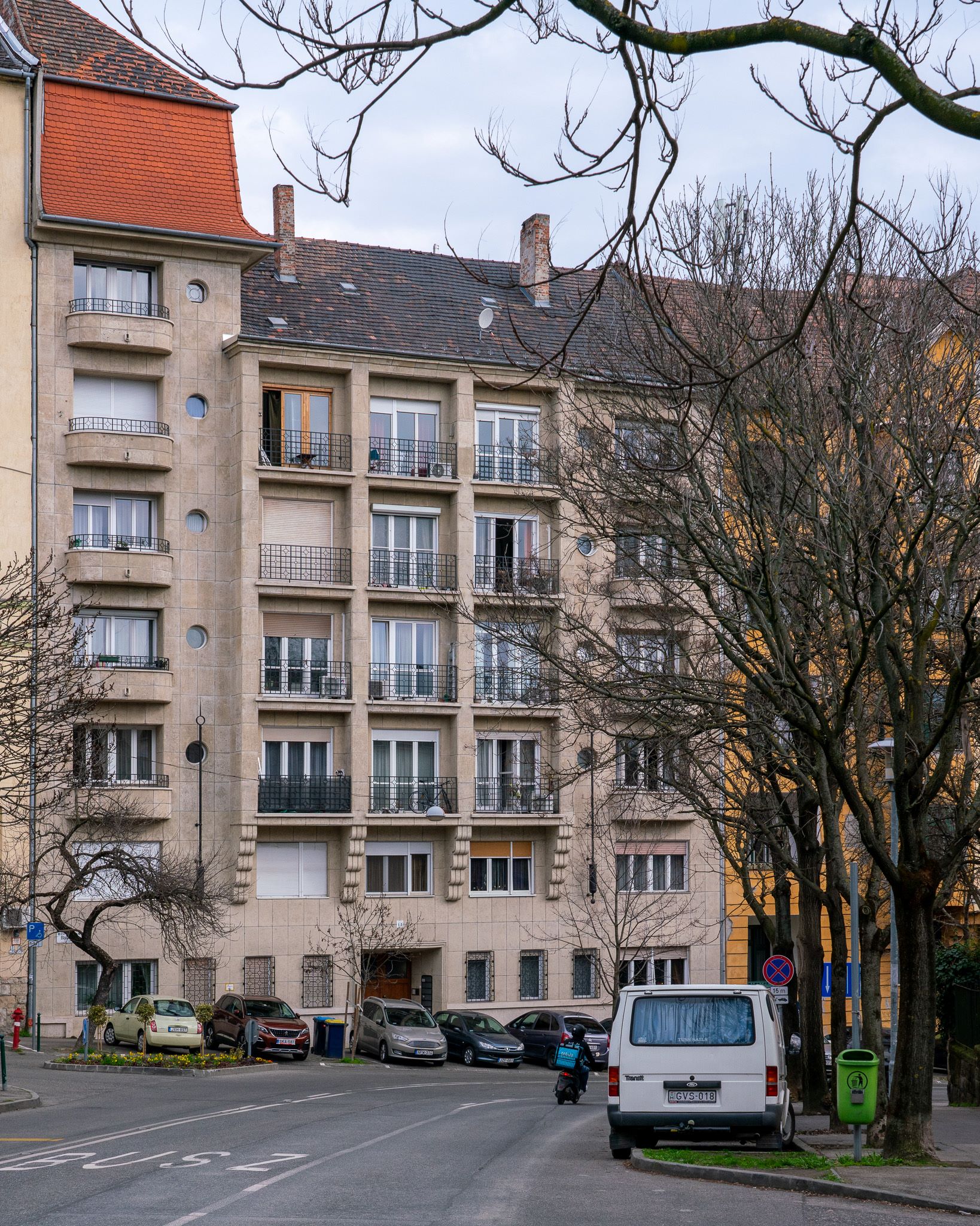 Facade of a modernist building from the early 1940s in Budapest